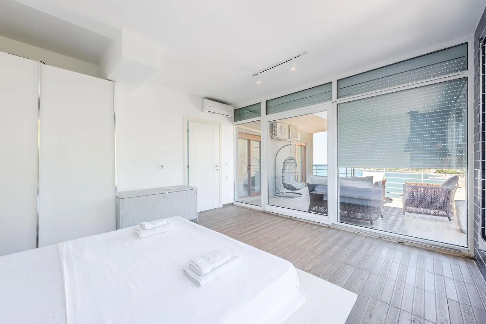Heaven Hideout 2 Bedroom Apartment Durrës